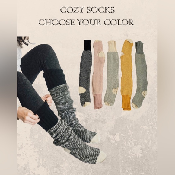 FREE 📦 #209. Two-Tone Lounge Socks - Picture 1 of 9